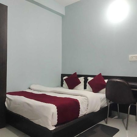 Hotel O Home Aditya Inn Suits Homestay Ayodhya Экстерьер фото