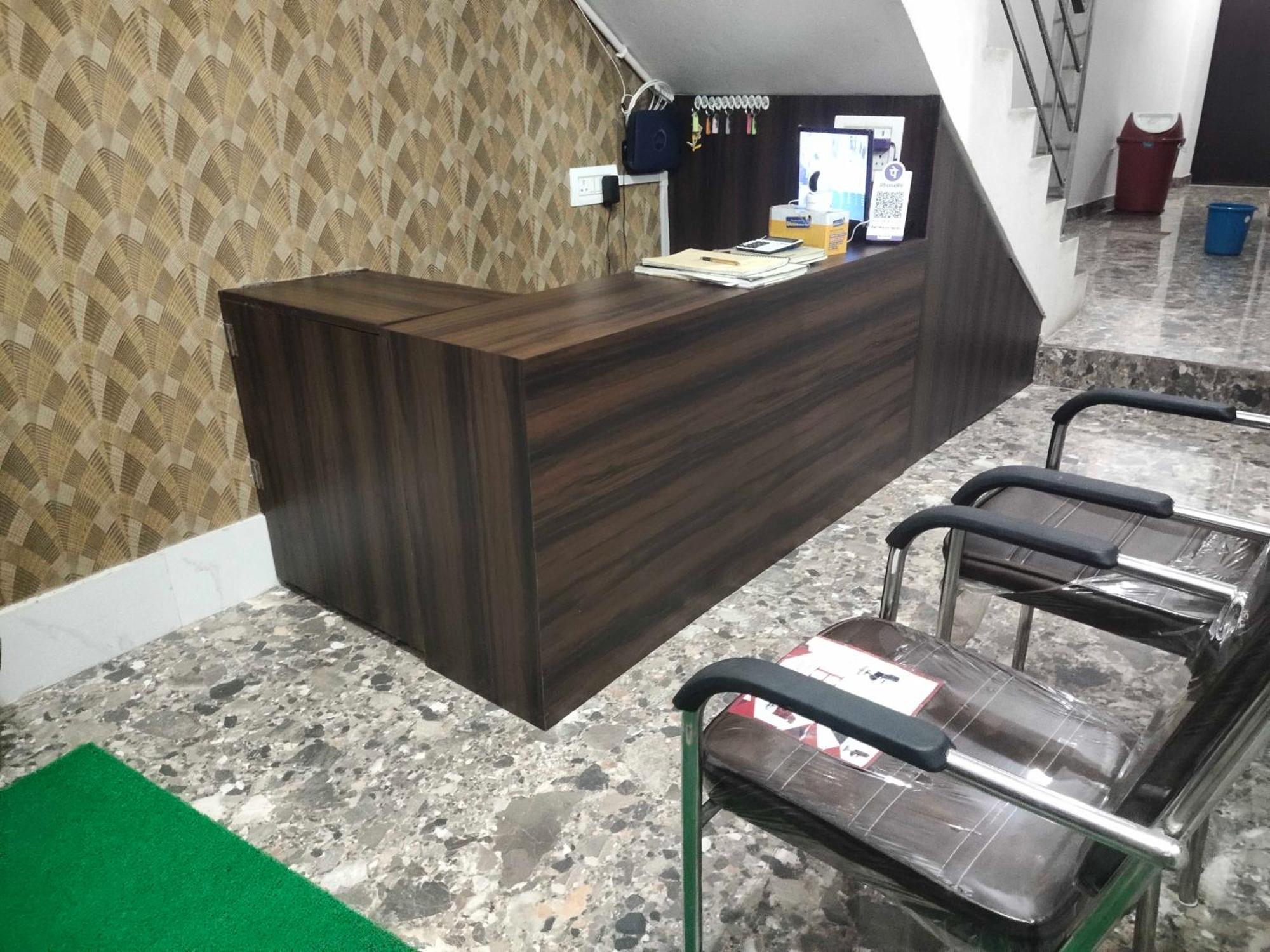 Hotel O Home Aditya Inn Suits Homestay Ayodhya Экстерьер фото